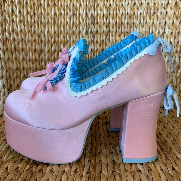 NIB Dolls Kill 💕 Bisou Baby Satin Platforms - Picture 4 of 8